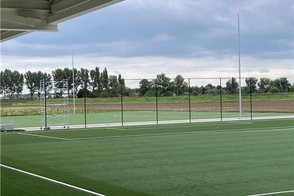 Aanleg 2 kunstgras voetbalvelden Kieldrecht - Sportinfrabouw NV